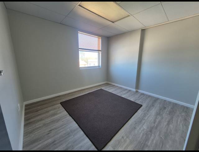 26M² OFFICE TO LET IN WYNBERG
